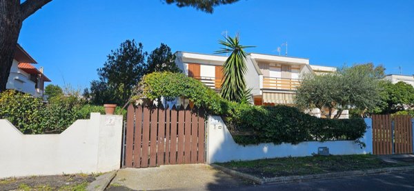 casa indipendente in vendita a Montalto di Castro