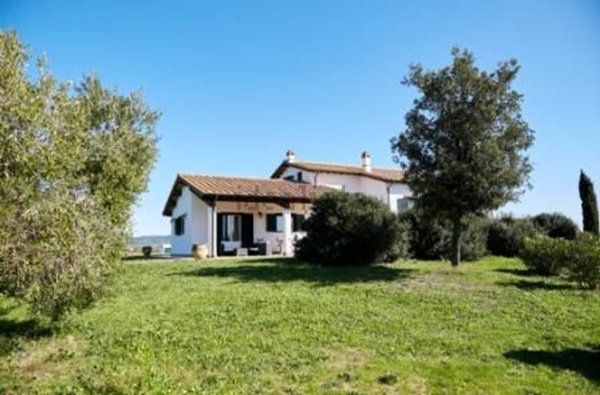 casa indipendente in vendita a Montalto di Castro in zona Pescia Romana
