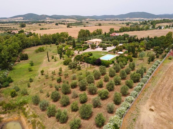 casa indipendente in vendita a Montalto di Castro in zona Pescia Romana