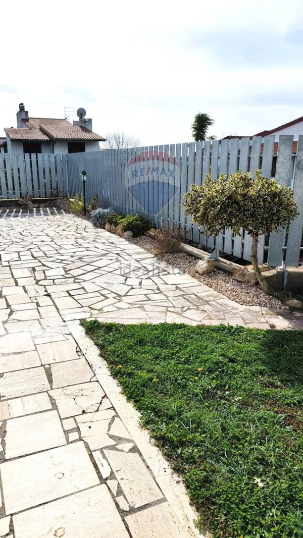 appartamento in vendita a Montalto di Castro in zona Montalto Marina