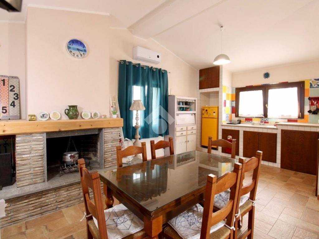 casa indipendente in vendita a Montalto di Castro