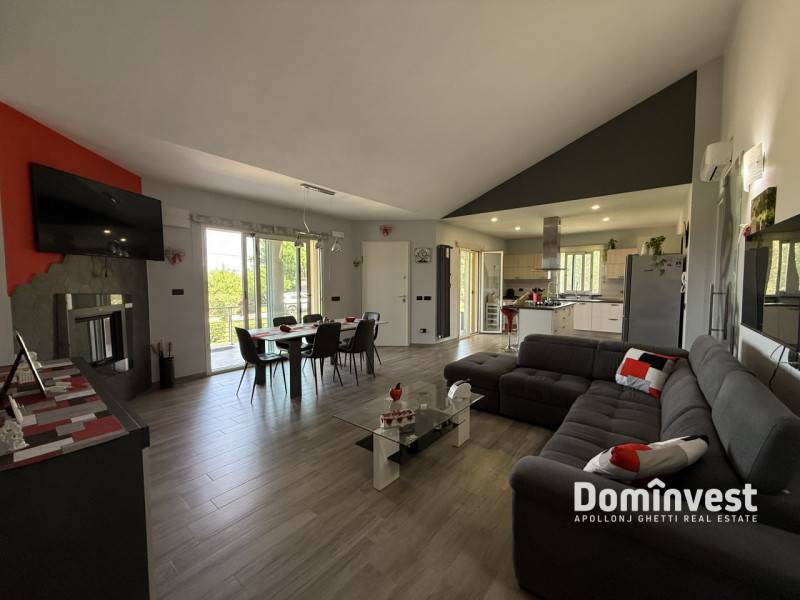 casa indipendente in vendita a Montalto di Castro in zona Pescia Romana