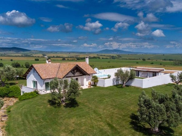 casa indipendente in vendita a Montalto di Castro in zona Pescia Romana