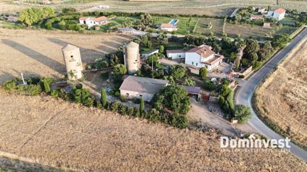 casale in vendita a Montalto di Castro in zona Pescia Romana