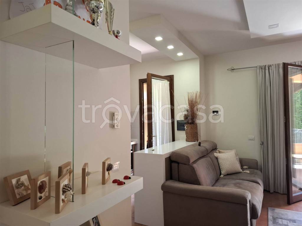 casa indipendente in vendita a Montalto di Castro in zona Montalto Marina