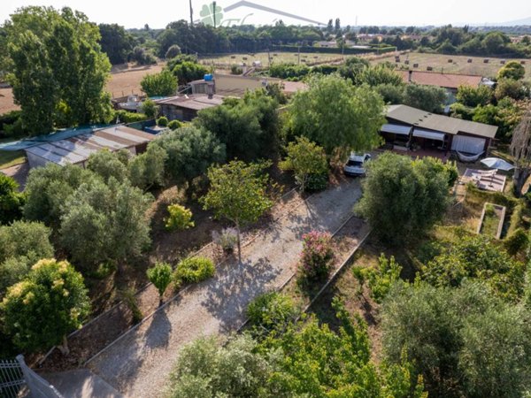 casa indipendente in vendita a Montalto di Castro