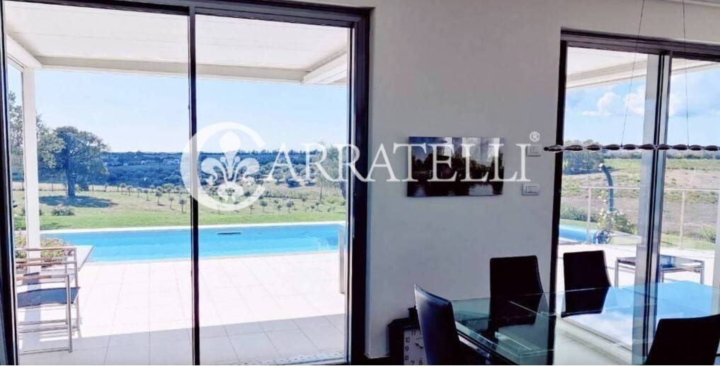 casa indipendente in vendita a Montalto di Castro