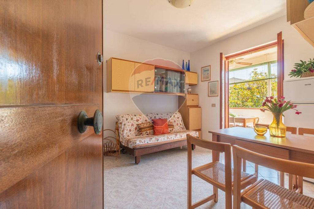 appartamento in vendita a Montalto di Castro in zona Montalto Marina