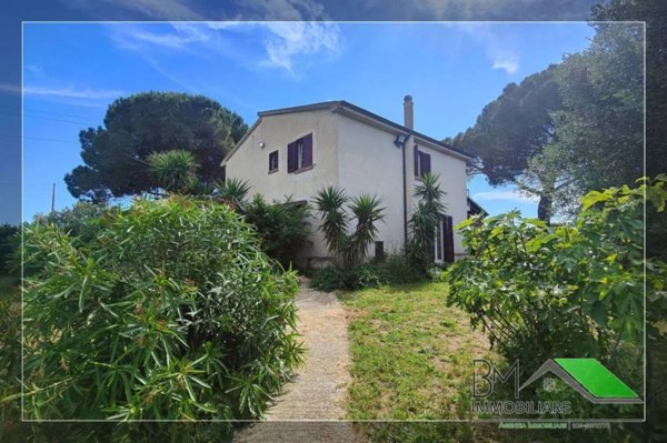 casa indipendente in vendita a Montalto di Castro