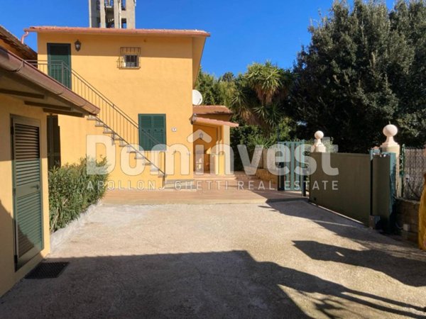 casa indipendente in vendita a Montalto di Castro in zona Pescia Romana