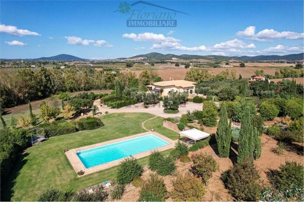 casa indipendente in vendita a Montalto di Castro in zona Pescia Romana