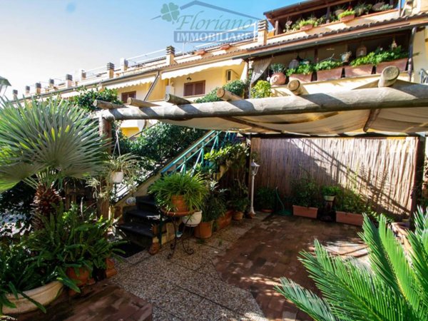 appartamento in vendita a Montalto di Castro in zona Pescia Romana