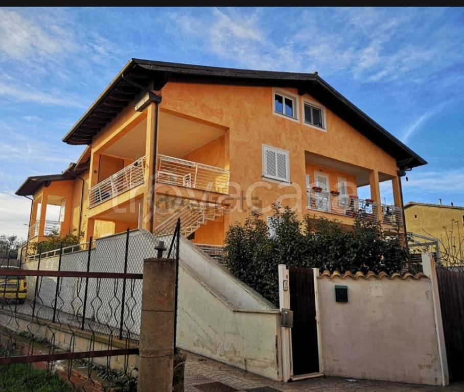 appartamento in vendita a Montalto di Castro in zona Pescia Romana