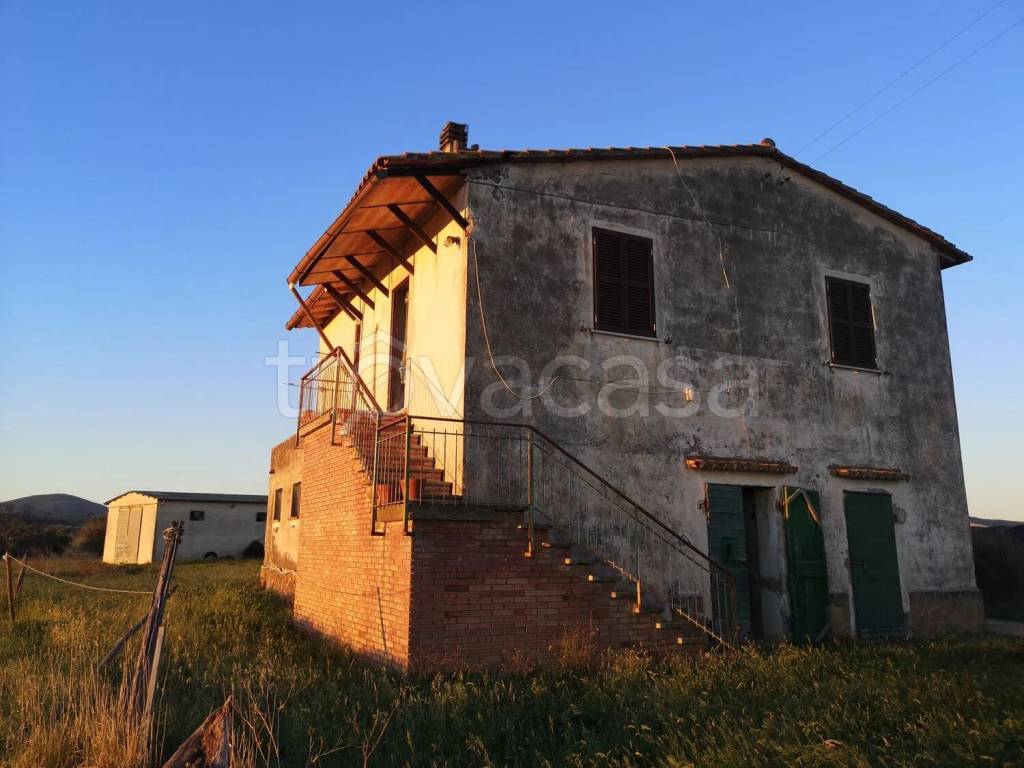 casa indipendente in vendita a Montalto di Castro