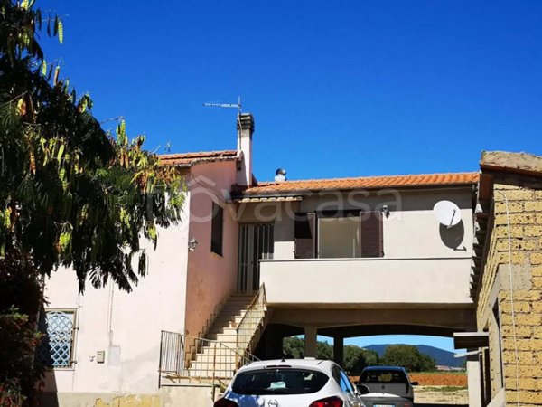 casa indipendente in vendita a Montalto di Castro in zona Pescia Romana