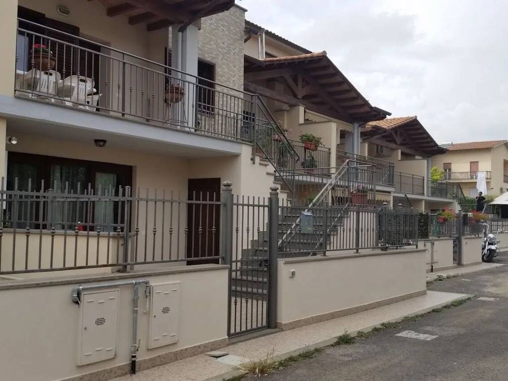 casa indipendente in vendita a Montalto di Castro in zona Pescia Romana