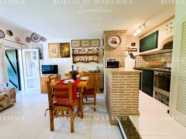 casa indipendente in vendita a Montalto di Castro