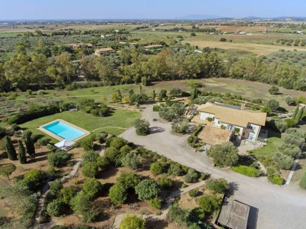 casa indipendente in vendita a Montalto di Castro in zona Pescia Romana