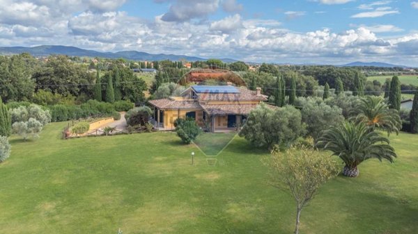 casa indipendente in vendita a Montalto di Castro
