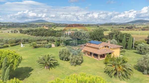 casa indipendente in vendita a Montalto di Castro in zona Pescia Romana
