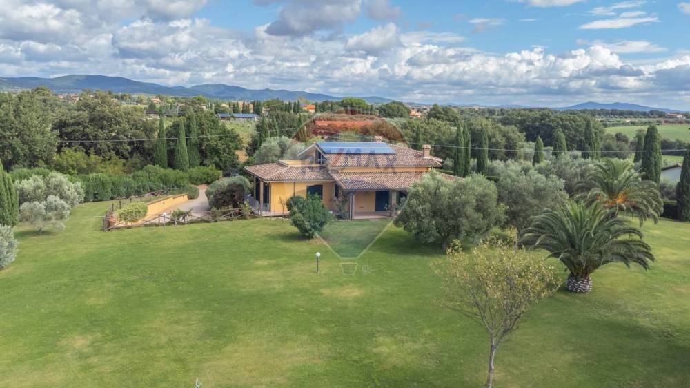 casa indipendente in vendita a Montalto di Castro in zona Pescia Romana