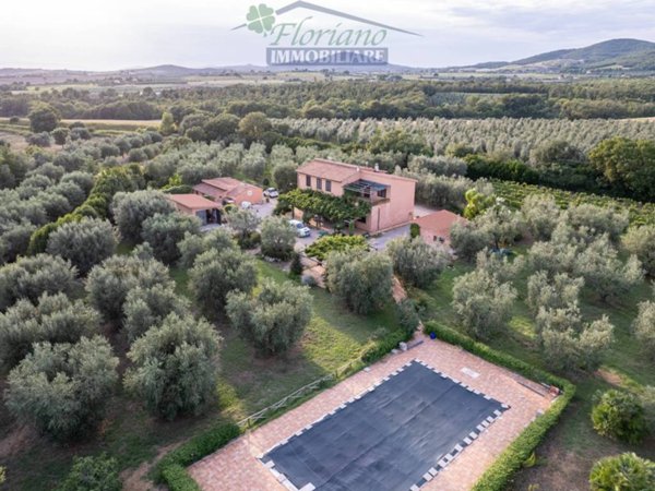 casa indipendente in vendita a Montalto di Castro in zona Pescia Romana