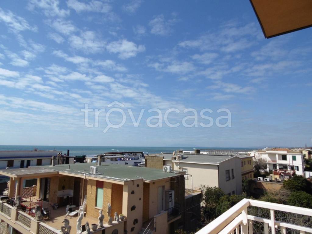 appartamento in vendita a Montalto di Castro in zona Montalto Marina