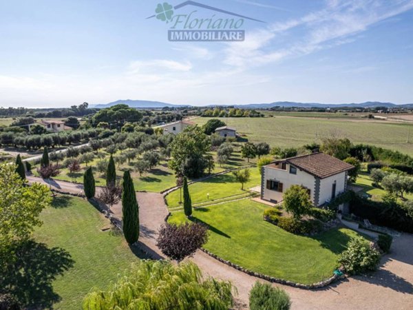 casa indipendente in vendita a Montalto di Castro in zona Pescia Romana