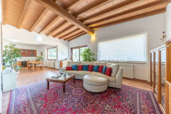 casa indipendente in vendita a Montalto di Castro