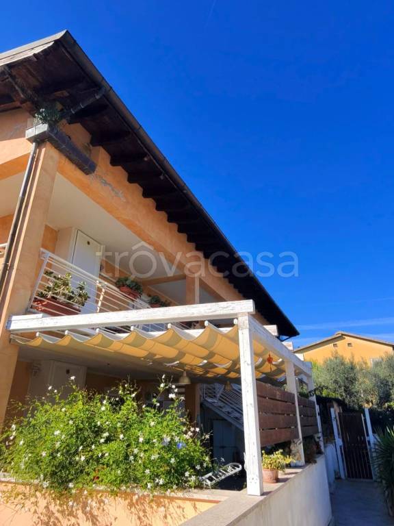 appartamento in vendita a Montalto di Castro in zona Pescia Romana