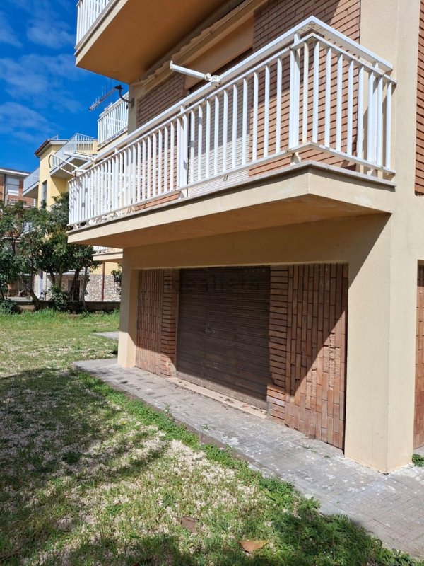 appartamento in vendita a Montalto di Castro