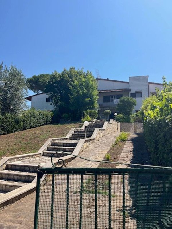 casa indipendente in vendita a Montalto di Castro in zona Montalto Marina