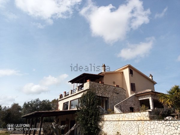 casa indipendente in vendita a Montalto di Castro in zona Pescia Romana