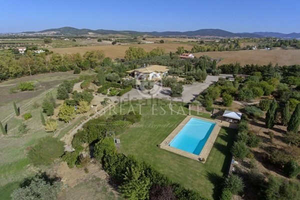 casa indipendente in vendita a Montalto di Castro in zona Pescia Romana