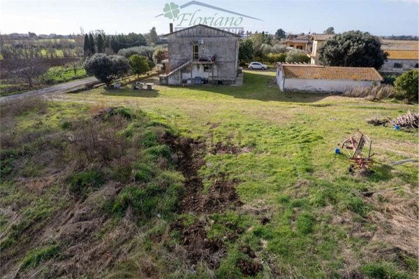casa indipendente in vendita a Montalto di Castro in zona Pescia Romana
