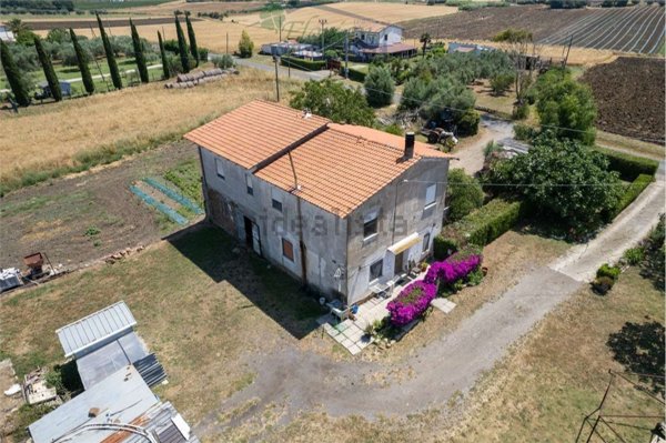 appartamento in vendita a Montalto di Castro in zona Pescia Romana