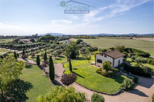 casa indipendente in vendita a Montalto di Castro in zona Pescia Romana