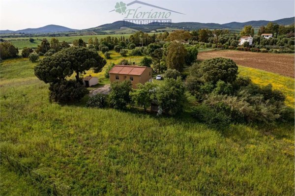 casa indipendente in vendita a Montalto di Castro