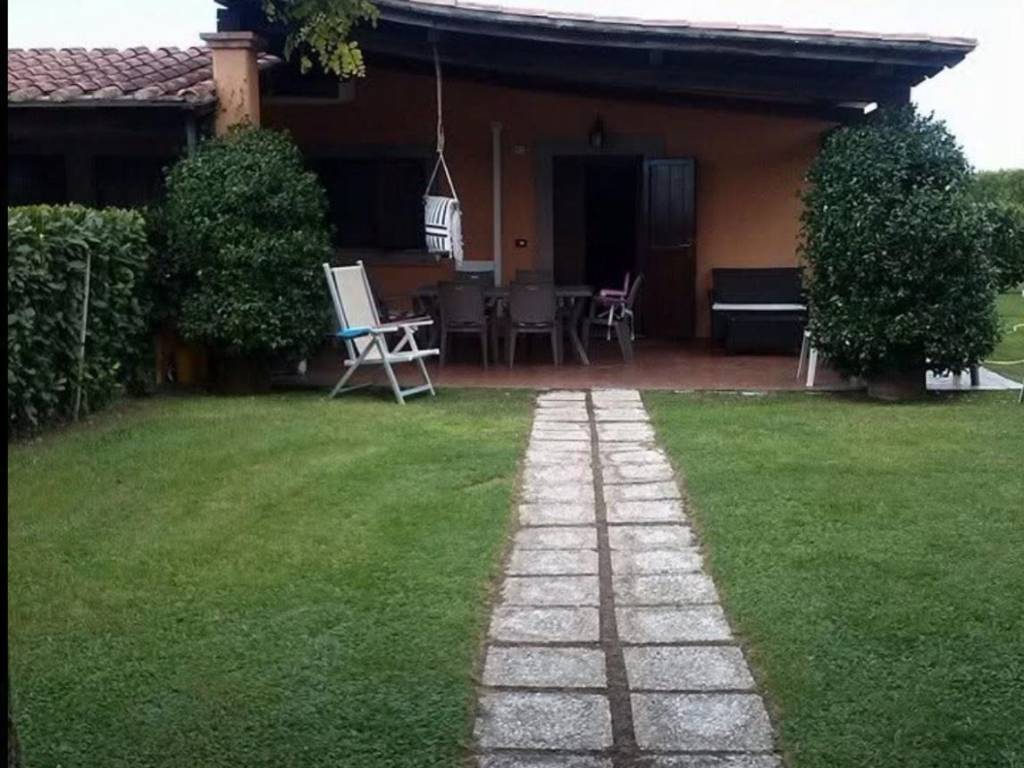 appartamento in vendita a Montalto di Castro in zona Pescia Romana