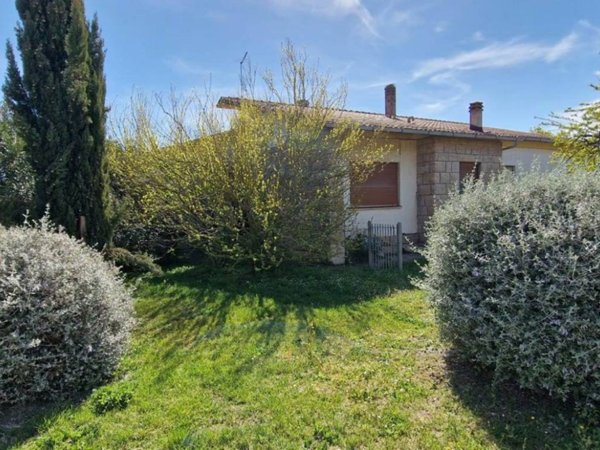 casa indipendente in vendita a Montalto di Castro in zona Pescia Romana