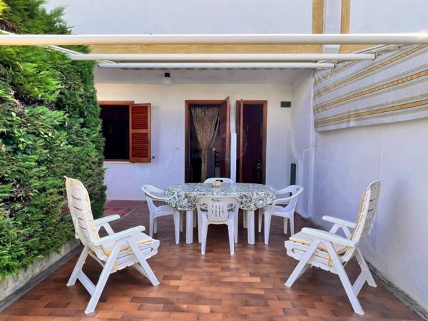 casa indipendente in vendita a Montalto di Castro in zona Montalto Marina