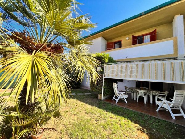 casa indipendente in vendita a Montalto di Castro in zona Montalto Marina