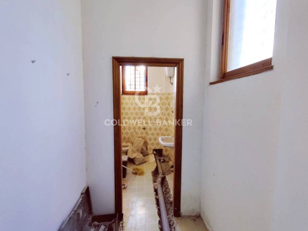 locale commerciale in vendita a Montalto di Castro