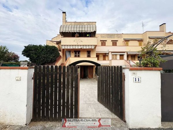 casa indipendente in vendita a Montalto di Castro in zona Montalto Marina