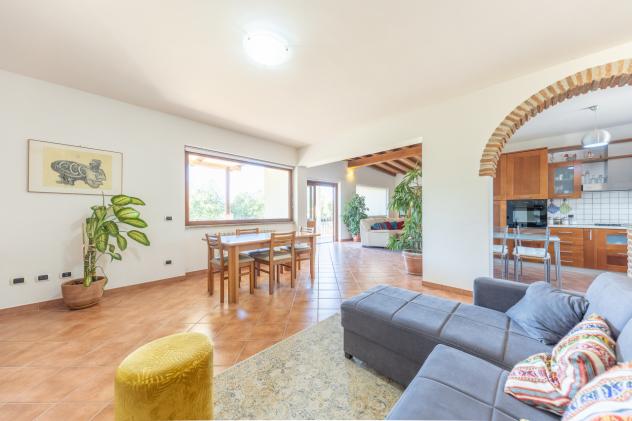 casa indipendente in vendita a Montalto di Castro