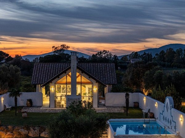 casa indipendente in vendita a Montalto di Castro in zona Pescia Romana