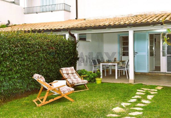 appartamento in vendita a Montalto di Castro in zona Montalto Marina