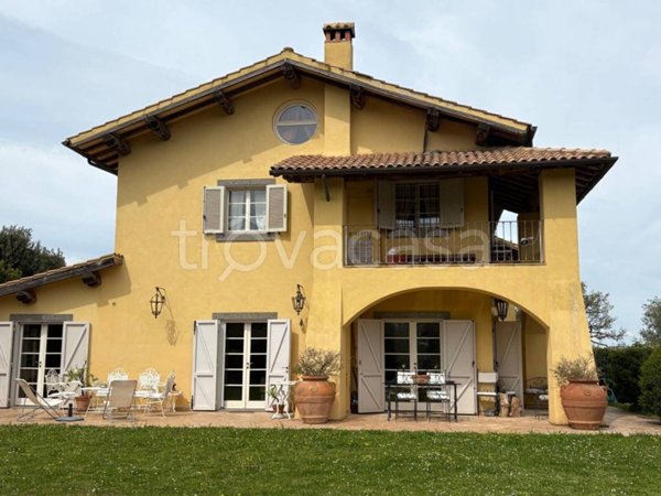 casa indipendente in vendita a Montalto di Castro in zona Pescia Romana