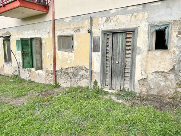 locale di sgombero in vendita a Montalto di Castro