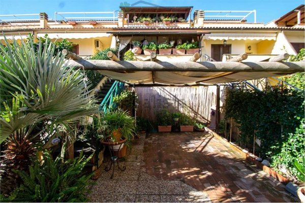 appartamento in vendita a Montalto di Castro in zona Pescia Romana